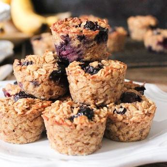 Oatmeal Bites with Banana and Blueberry
