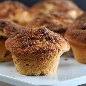 Elsie’s Homemade Fall Apple Muffins